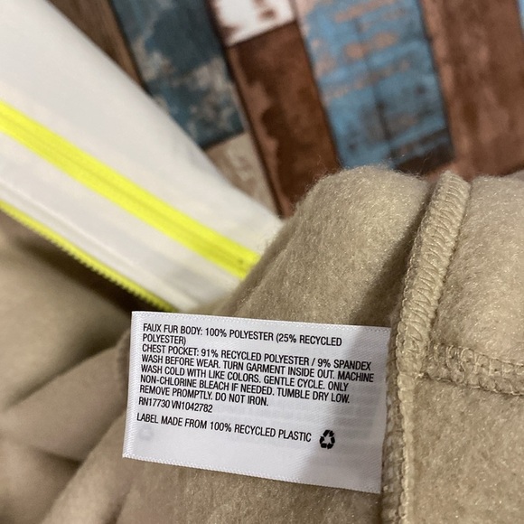 Universal thread teary bear neon green detail jacket - Picture 10 of 16